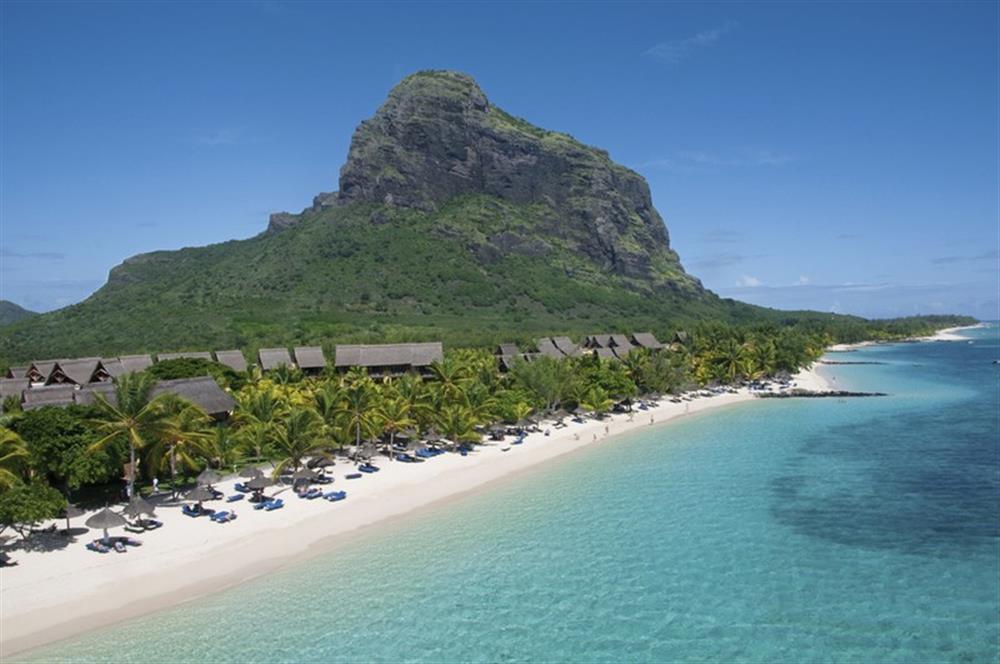 Paradis Beachcomber Golf Resort & Spa